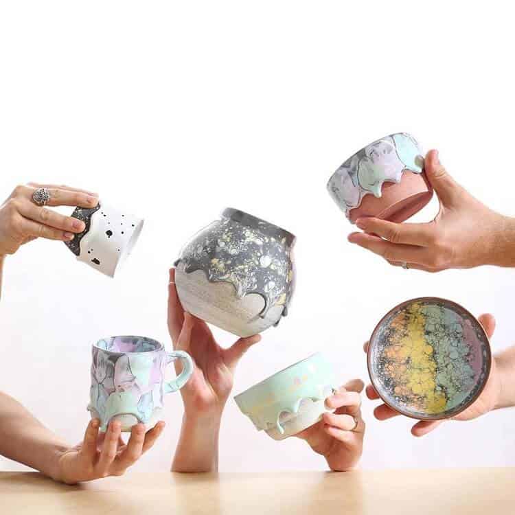 Keramikár vytvára vázy dúhových farieb po ktorých steká hustá glazúra - dripping ceramics brian giniewski 2 - Keramikár vytvára vázy dúhových farieb po ktorých steká hustá glazúra