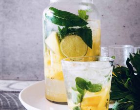 Je voda s citrónom tak zázračná ako sa o nej hovorí?