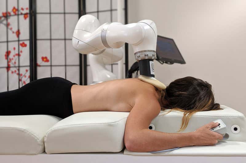 robot - 17 july robot massage - Masér, ktorý si neunaví ruky