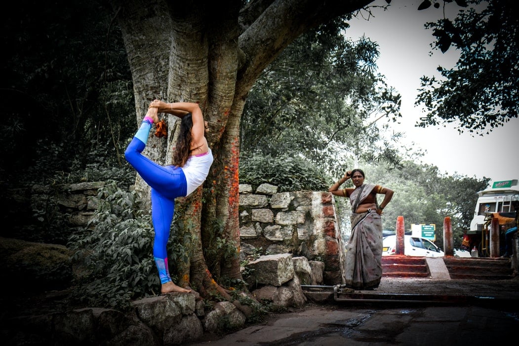 joga - photo 1504686740608 f31434d038e6 - Joga- kultúrna praktika Indie