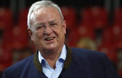 Niekdajší generálny riaditeľ automobilky Volkswagen Martin Winterkorn  zaplatí kompenzáciu 11,2 milióna eur za emisný škandál. (Foto: SITA/ AP Photo/Matthias Schrader, file)