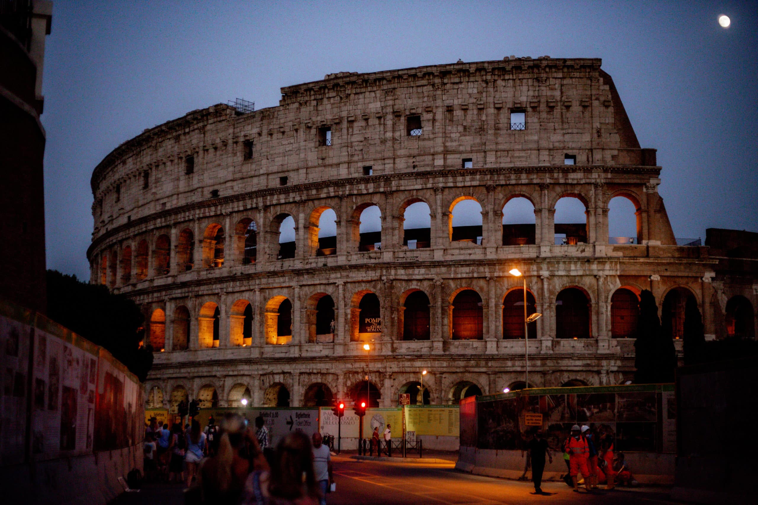 Koloseum cestovanie - IMG 2425 scaled - Koloseum-  symbol nekonečnej moci a prestíže