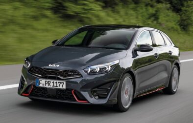 Upravená predná maska s nechýbajúcim novým logom a tigrím nosom. Foto: netcarshow.com