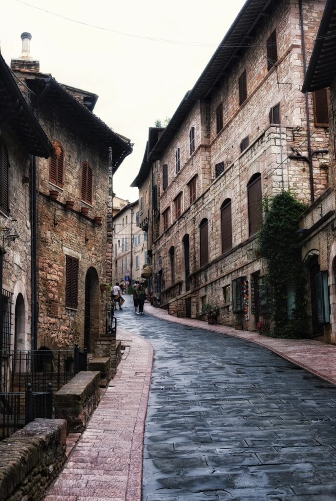 taliansko - IMG 0589 688x1024 - Assisi – rodisko svätého Františka z Assisi &#8211; časť 1